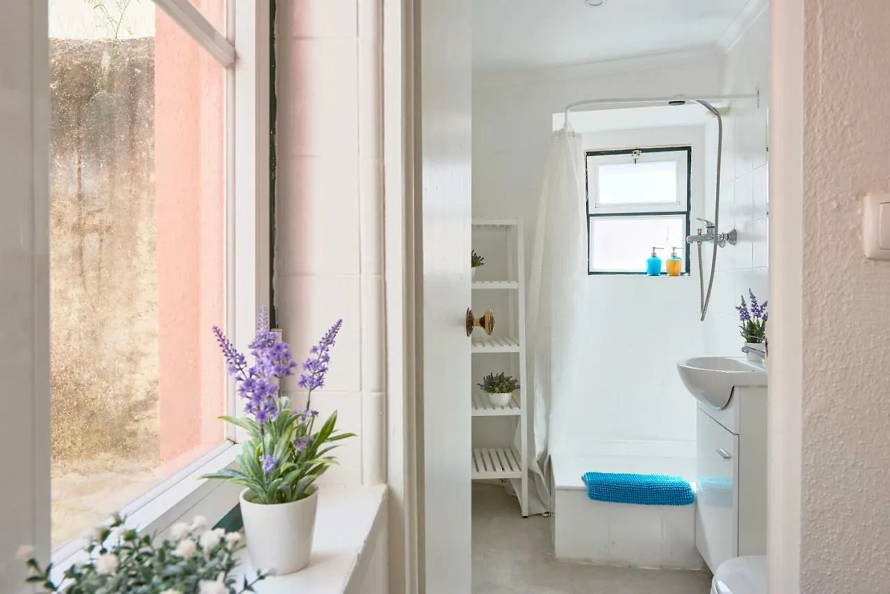דירה ליסבון Alfama Light-Filled Apartment, By Timecooler