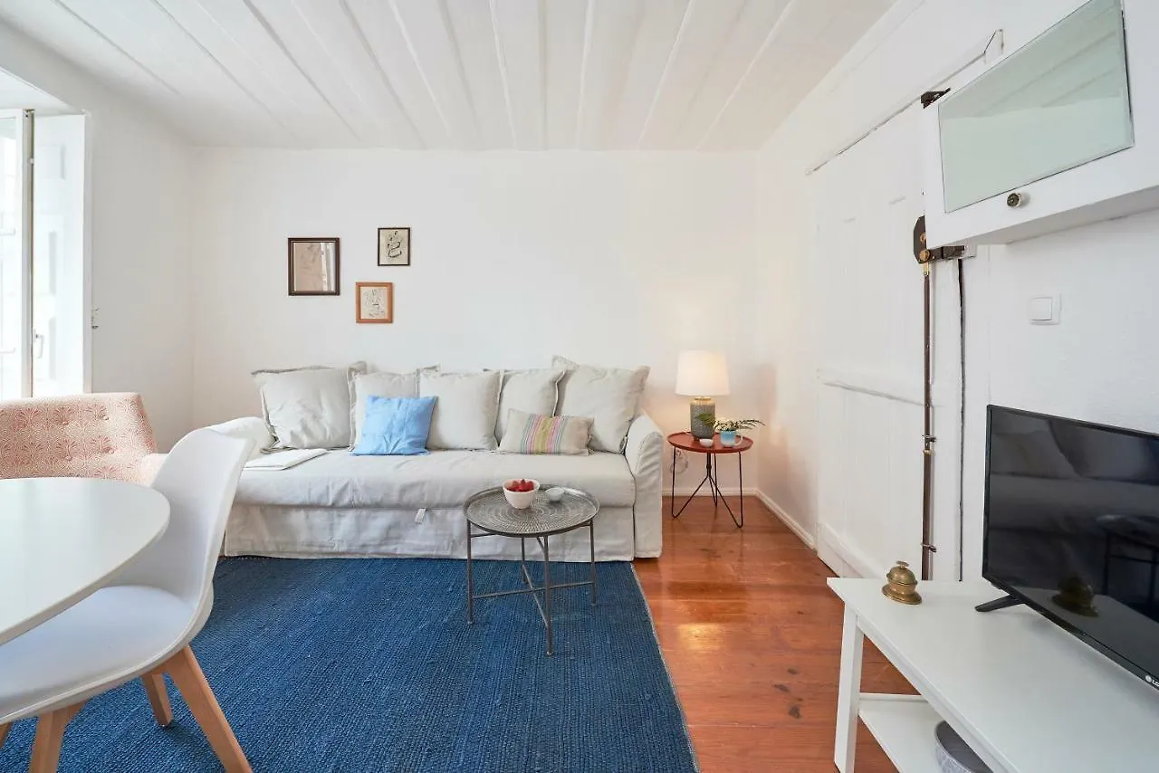 Alfama Light-Filled Apartment, By Timecooler Lisbon 0*,