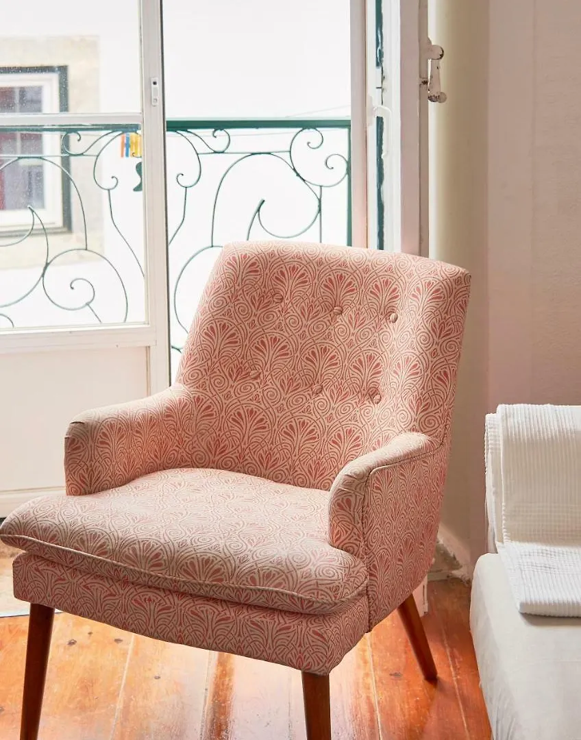 Alfama Light-Filled Apartment, By Timecooler 리스본 0*,